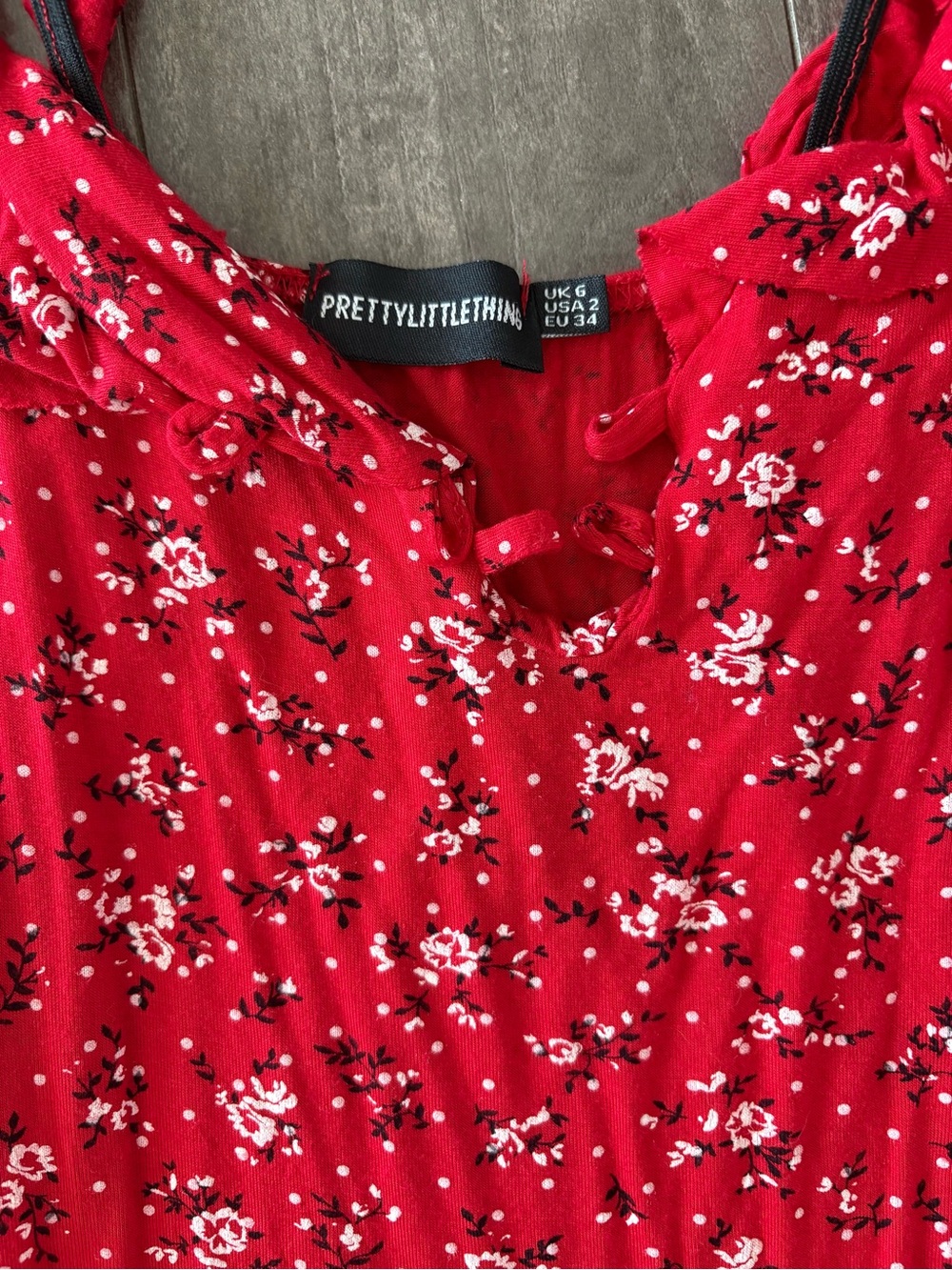 PrettyLittleThing Red Floral Ruffle Strap Mini Dress - Picture 2 of 3